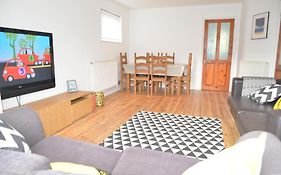 Atlantic Retreat - 5 Minute Stroll From The Beach
