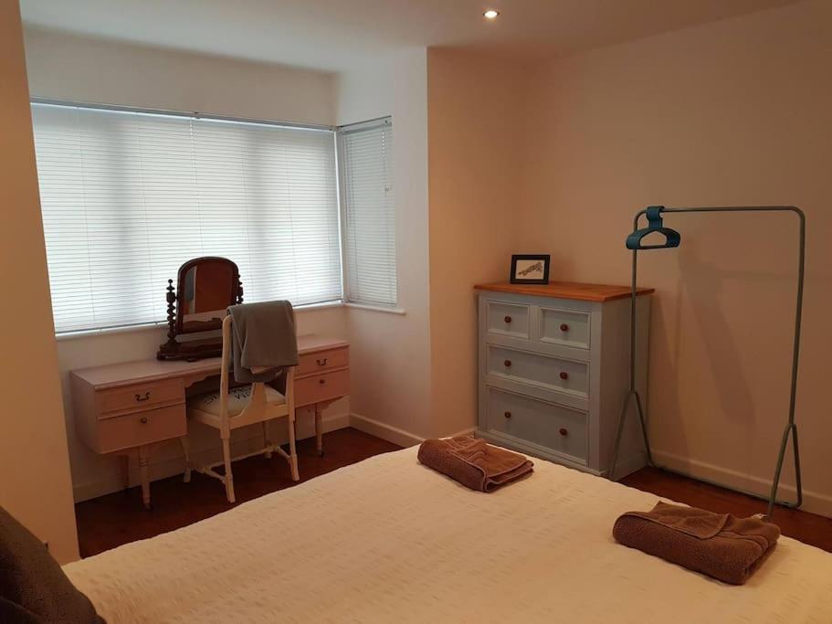 Atlantic Retreat - 5 Minute Stroll From The Beach Bude Exterior photo